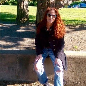 Meet your Posher, Phyllis